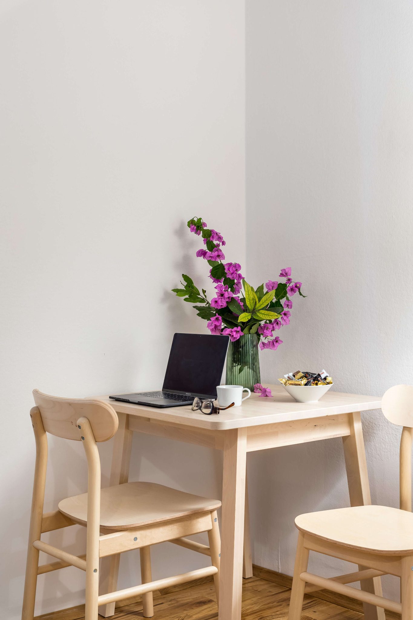 A small desk, useful for laptop work