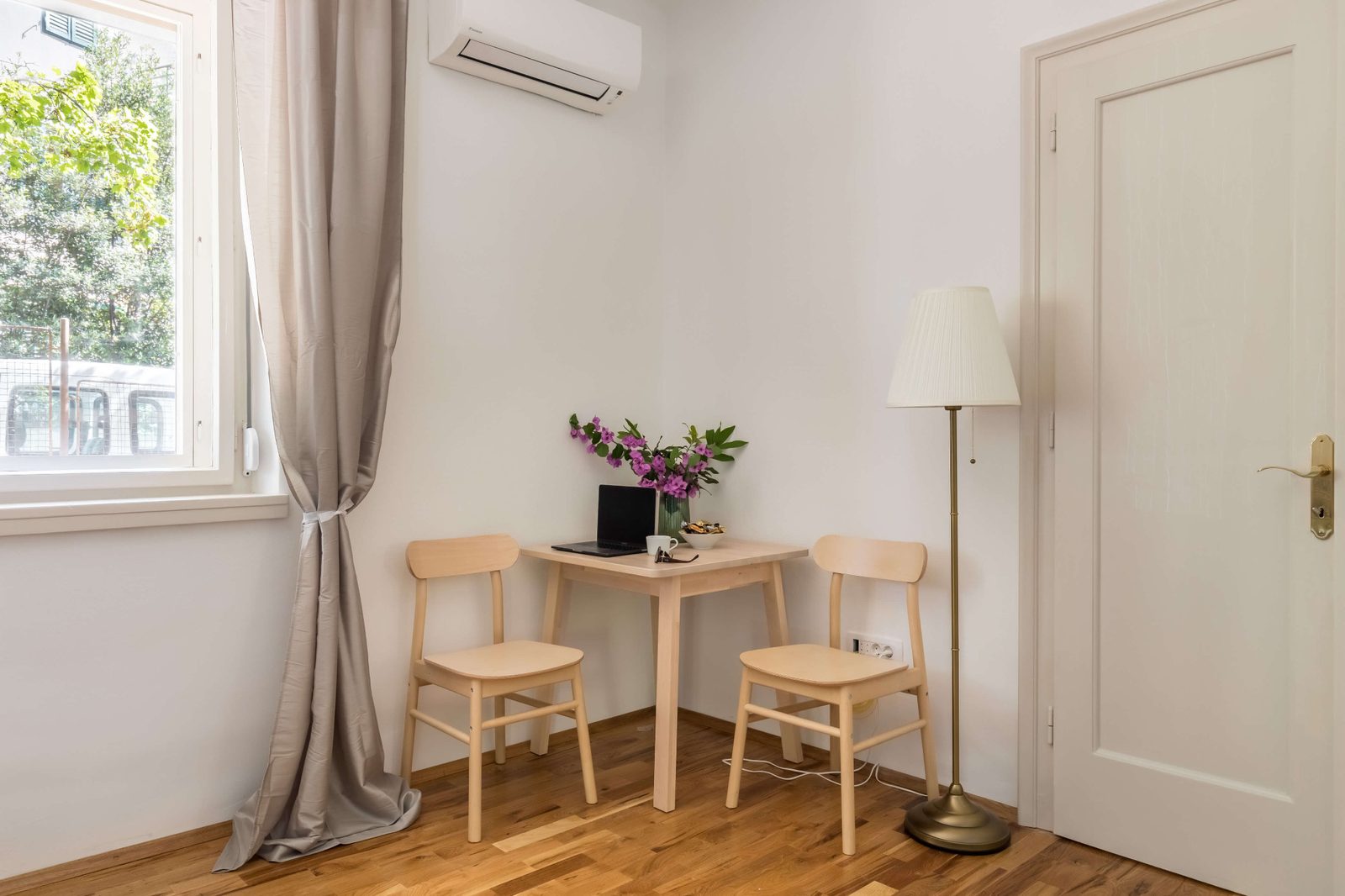 Private, fully equipped kitchen